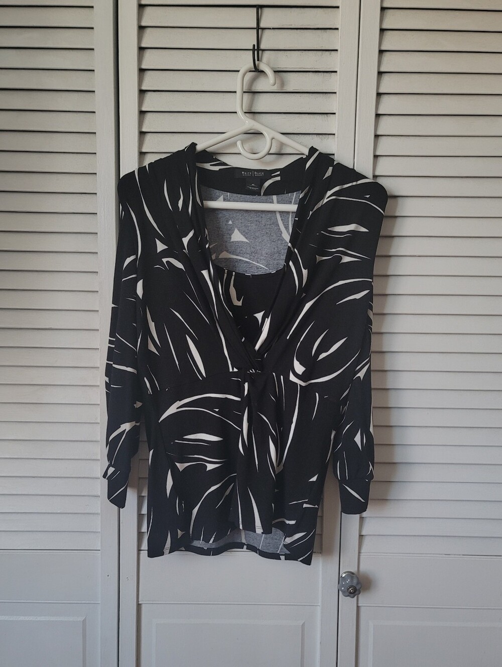 WHITE HOUSE BLACK MARKET Print Blouse, Size M